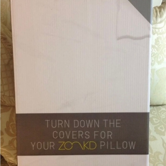 ZONKD Fiber Pillow Queen. Brand New ✨ - Picture 2 of 9
